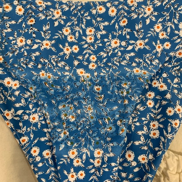 bikini set - Picture 2 of 2